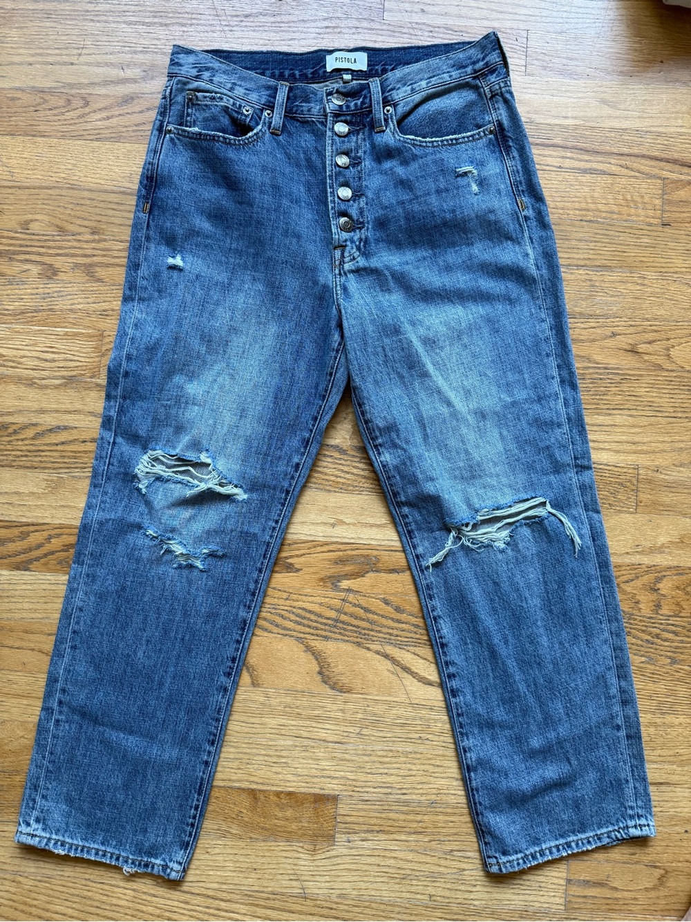 pistola High-Rise Distressed Blue Jeans